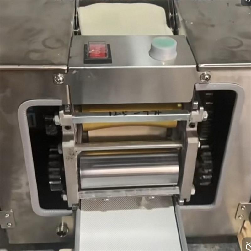 自動餃子皮製造機 サモサ・ギョーザ・ワンタン・春巻きメーカー - Spring Roll Wrapper のレビューと価格